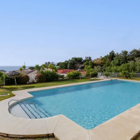 דירה With A Sunny Terrace בנאלמדנה