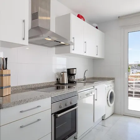 Appartamento With A Sunny Terrace Benalmádena