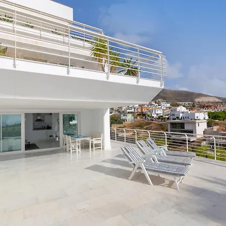 Appartamento With A Sunny Terrace Benalmádena